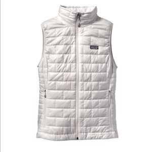 Patagonia women’s nano puff vest white gently used size medium